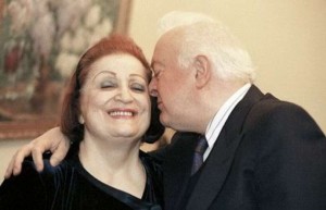 “Məni onun yanında dəfn edin”