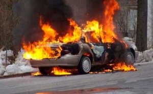 Bakıda "BMW" yandı