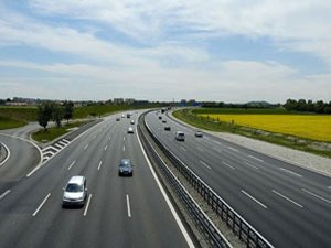 Alternativ yolların olmamasında Nəqliyyat Nazirliyi ilə Yol Polisi maraqlıdır
