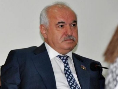 Elton Məmmədov Bakı Avtovağzalında üsyan yetişdirir