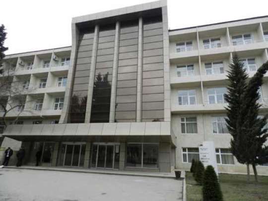 Tanınmış jurnalist cərrah bıçağı altında...