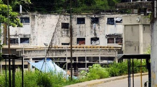 Dünyanın ən dəhşətli 15 həbsxanası - burada insan əti yeyilir - Fotolar