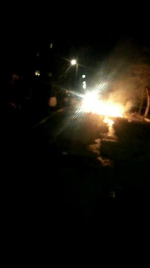 Xətaidə gecə "üsyan"ı, camaat yolu bağladı, alov qaladı - FOTOLAR