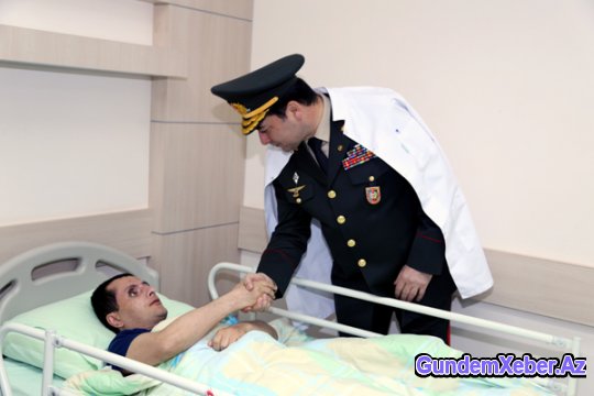 Müdafiə naziri və nazirliyin rəhbər heyəti Silahlı Qüvvələrin Baş Klinik Hospitalında olublar