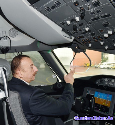 Prezident və xanımı “Boeing-787-8”-un pilot kabinəsində (FOTO)