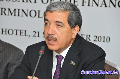 Professor deputat məhkəməyə verib