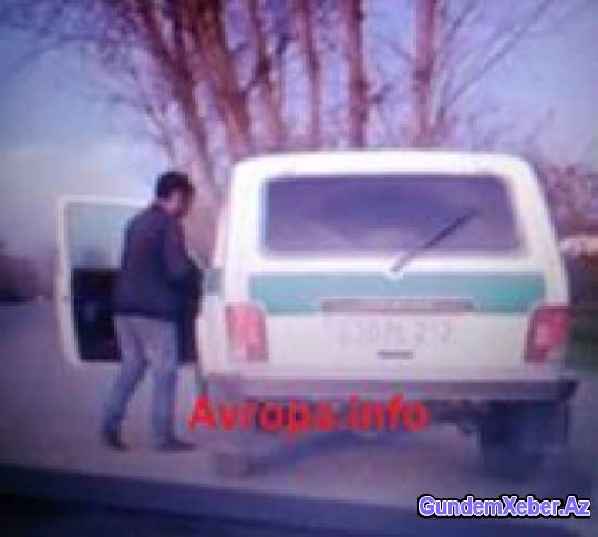Nəqliyyat Nazirliyinin müfəttişləri rüşvət alarkən kameramıza düşdülər - Video (Özəl)