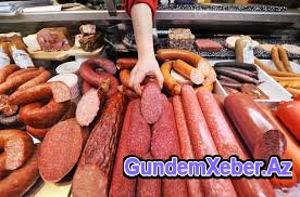 SOS: Komitə sədri əhaliyə yasaqlanmış kolbasa yedirir