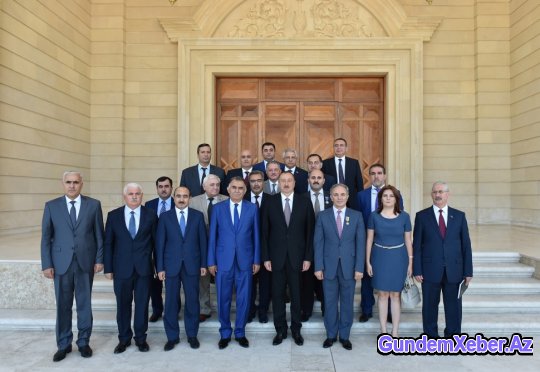 Jurnalistlərin şəkil qalmaqalı böyüyür: Mətbuat Şurasının İdarə Heyətinin üzvü öz yoldaşlarını söydü!