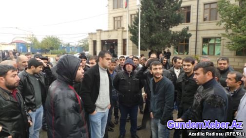 «Azərinşaat»çılar oturaq aksiyanı davam etdirirlər