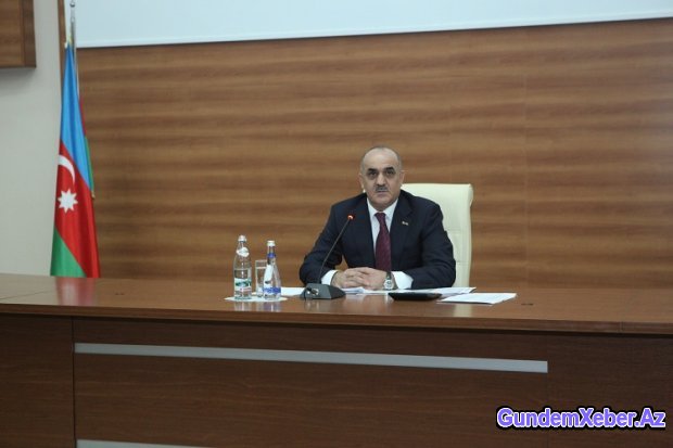 Səlim Müslümov 4 məmuru işdən çıxardı