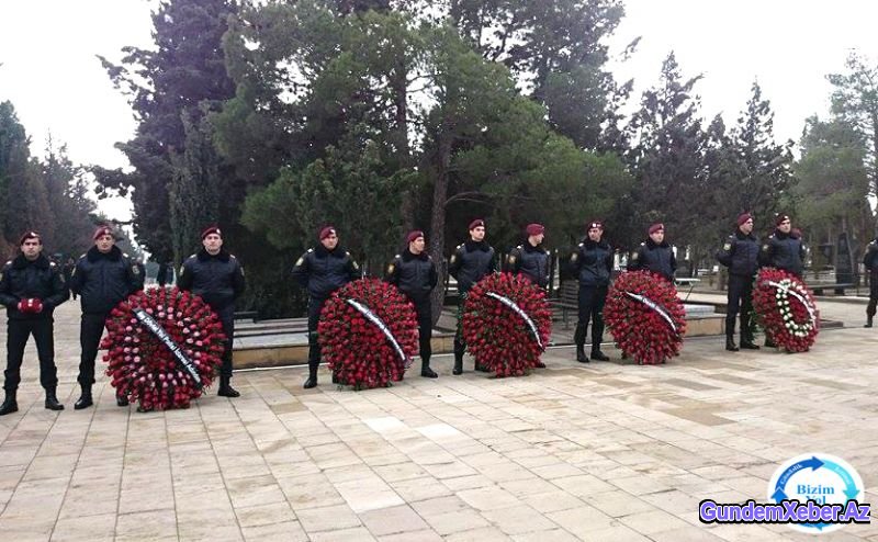 Nardaran hadisəsində həlak olan polislər dəfn olunur - FOTOLAR