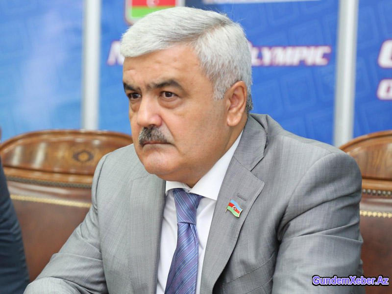 Rövnəq Abdullayev "Günəşli"də yaralanan şəxslərə baş çəkib