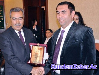 Tanınmış boksçunun tərəfdarları baş redaktoru hədələyir…