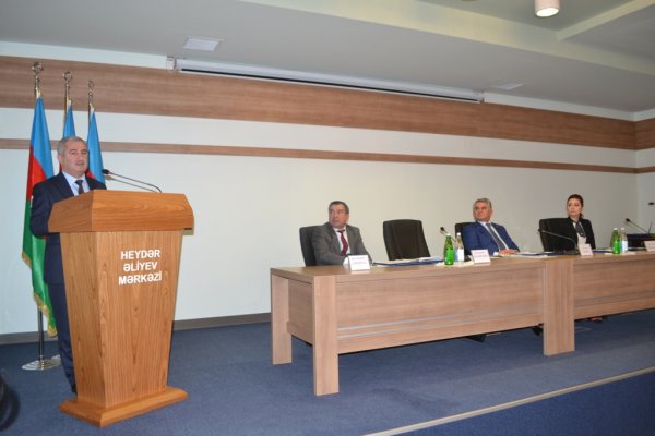Biləsuvar rayonunda 2015-ci ilin sosial-iqtisadi inkişafının yekunları və qarşıda duran vəzifələrə həsr olunmuş hesabat yığıncağı keçirildi.