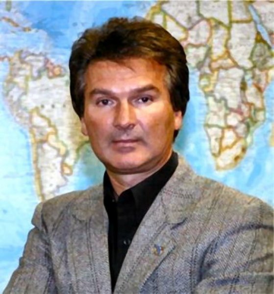 Mahmudov dövlətə hücum edir