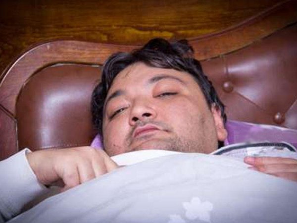 Səhhəti pisləşən aşıq Azər Türkiyədən Malayziyaya aparıldı
