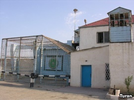 Qobustan Həbsxanasının rəisindən kütləvi şikayət