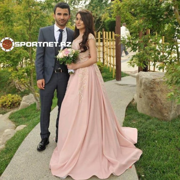 "Qarabağ"ın futbolçusu evləndi - FOTO