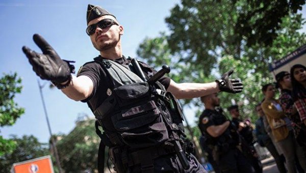 Fransada polis və ingilis azarkeşləri arasında toqquşmalar baş verib