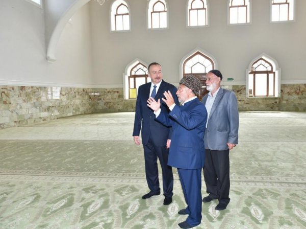 Prezident İlham Əliyev Nardarandakı "Rəhimə Xanım" məscid-ziyarətgah kompleksi ilə tanış olub - FOTO