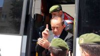 Türkiyənin əfsanəvi mafiya babası azadlığa buraxıldı və... ilk sözü nə oldu?