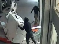 İçərisində 43 min manat olan bankomat oğurlandı