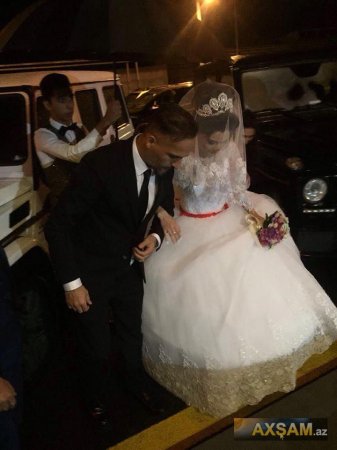 Teleaparıcı Azərin toyundan ilk FOTOlar