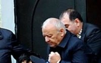 Akif Çovdarov danışmağa başlayır