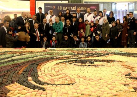 Qaraçı qız" dünya rekordu qırdı - Foto