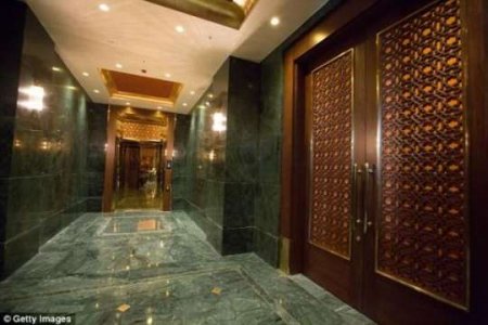"Sultan" Ərdoğanın dəbdəbəli sarayı: 1100 otaq və 9 milyon dollarlıq xalçalar (FOTO)