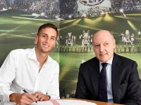 "Yuventus"dan ilk rəsmi transfer
