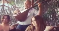 İtlərin toyunda oxuyan aşıq bunu da edibmiş – VİDEO