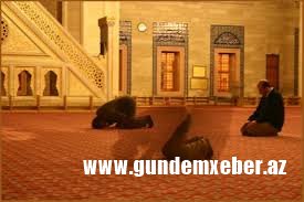 QMİ Azərbaycan məscidlərində bayram namazının qılınacağı vaxtla bağlı qeyri-müəyyənliyə aydınlıq gətirib