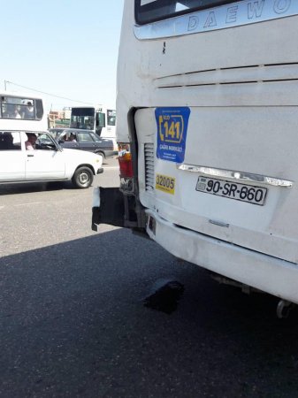 Bakıda sərnişin avtobusları toqquşdu: Yaralılar var - FOTO