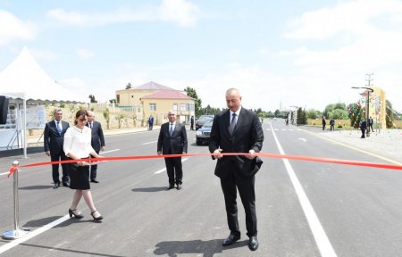Prezident İlham Əliyev yenidən qurulan Cocuq Mərcanlı kəndində görülən işlərlə tanış olub - FOTO