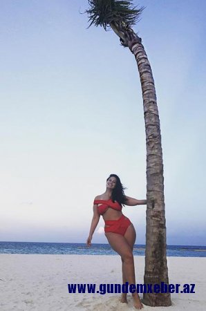 Kök model bikinili və makiyajsız fotoları ilə təəccübləndirdi - FOTOLAR 
