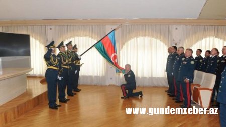 İşdən çıxarılan general BELƏ YOLA SALINDI - FOTO