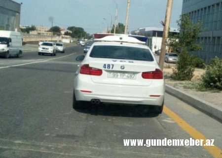 Bakıda yol polisi əlində sənəd olan sürücünü cərimələdi, 50 manatını alıb buraxdı - VİDEO
