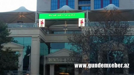 Bakının mərkəzindəki ticarət mərkəzində ərəb sevgisi: Azərbaycan dilini yerli-dibli sildilər - FOTOFAKT