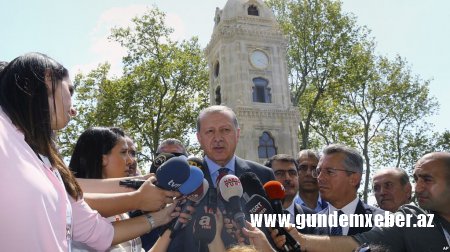 Ərdoğan türkləri Angela Merkel əleyhinə səs verməyə çağırdı
