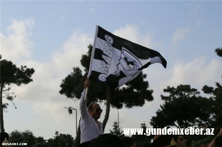 Tarix yazanlar Bakıda - "Qarabağ" qayıtdı - FOTOLAR