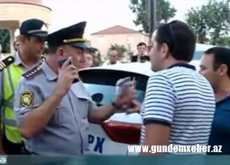 “Toyda içmişdim, bilmirəm necə oldu” - Avtoxuliqalıq edən sürücü polislə əlbəyaxa çıxdı - VİDEO