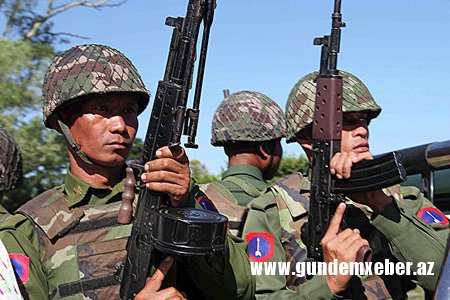 Myanmada hökumət qüvvələri ilə müsəlmanların qarşıdurmasında 400-ə yaxın insan ölüb