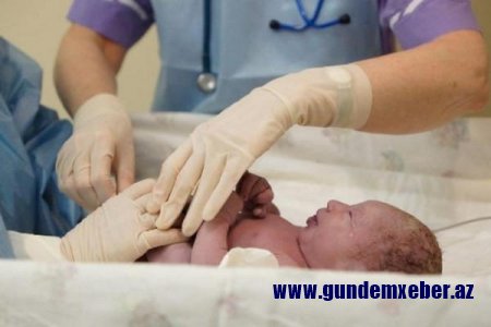 Nəvəsi xəstəxanada ölən nənədən ŞOK İDDİA: Uşaq öləndən sonra...