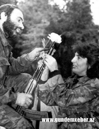 Aprel döyüşlərində igidlərimizə güllə atan erməni snayper qadınları -  SİZ DƏ TANIYIN - FOTOLAR - VİDEO