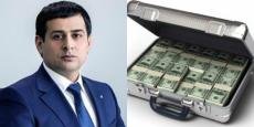​Bakıya çemodanlarla pul daşıyan Emin Axundovun işini yoxlamağa başladılar