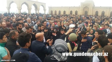 Aşura günü Bibi-Heybət məscidində izdiham yaşandı - VİDEO - FOTOLAR