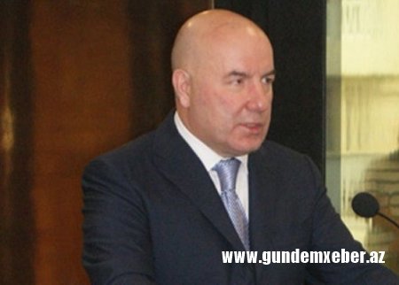 "Xarici şok baş verməzsə, valyuta bazarında sabitlik qorunacaq" - Elman Rüstəmov