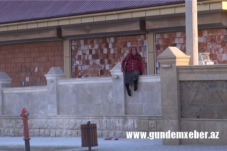 Gədəbəyin icra başçısı yolkəsənlik edir - qonşunun yolunu kəsib, sahibkarın obyektinə yol açır – QALMAQAL, VİDEO